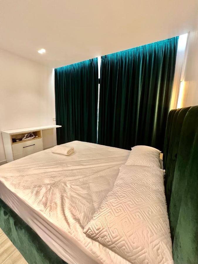 Deluxe Apartment Bllok Тирана Экстерьер фото